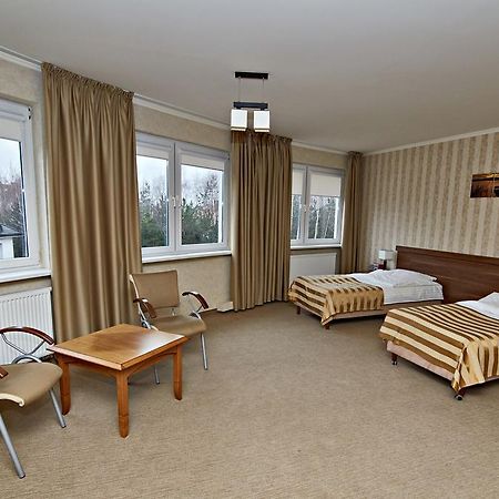 Hotel Ted Radomsko Bagian luar foto
