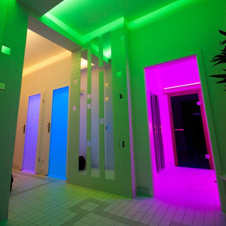 Hotel Ted Radomsko Bagian luar foto