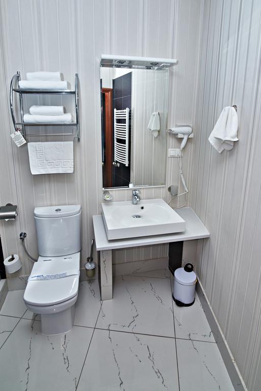 Hotel Ted Radomsko Ruang foto