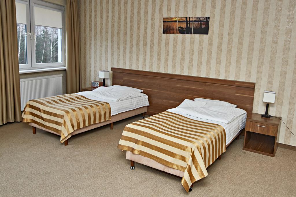 Hotel Ted Radomsko Bagian luar foto